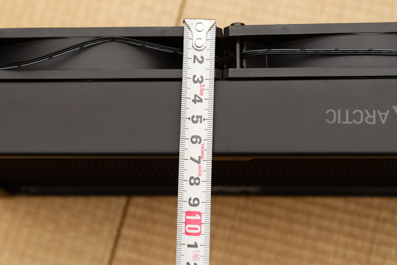 厚みも68mmくらいある