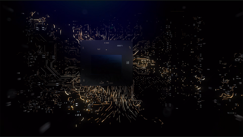 チップのサブストレート上に「TL7」といった文字列があり、ノートPC向けのハイエンド「ACM-G10」と同じだ