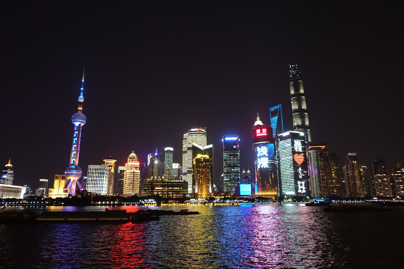 上海の有名なフォトスポットだが、ここで写っているエリアがだいたいLuJiaZui(陸家嘴)だ