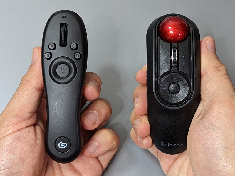 以前紹介したエレコムのハンディトラックボール「Relacon」(右)。サイズ、形状ともによく似ている