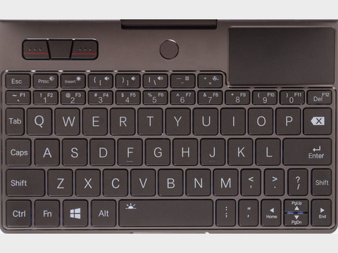 西川和久の不定期コラム】手のひらサイズに豊富なポートを詰め込んだ8