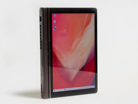 西川和久の不定期コラム】手のひらサイズに豊富なポートを詰め込んだ8