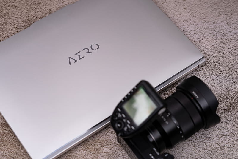 写真編集、動画制作、余暇のゲームまで、幅広い用途をハイレベルにこなす。拡張性も高いので「長く使える」ノートPCと言える