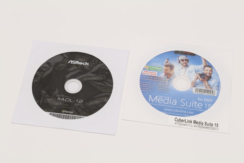 マザーボードのドライバーDVD、DVD・CDライティングソフトウェア「CyberLink Media Suite 15」のインストールメディアも付属