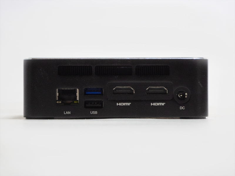 背面。Gigabit Ethernet、Type-A(3.0)、Type-A(2.0)、HDMI×2、電源入力