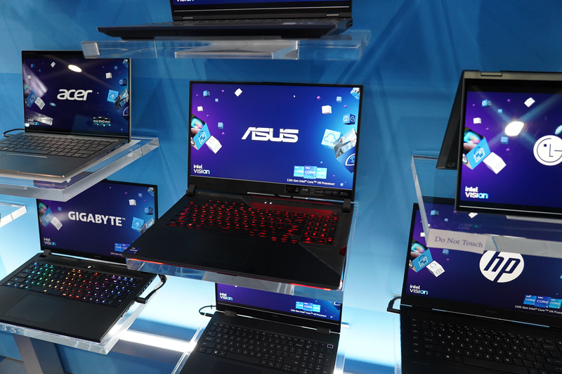 ASUSの第12世代Core HX搭載ノートPC