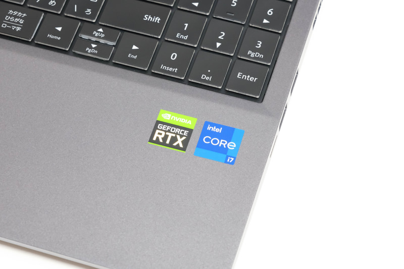 Core i7-11800HとGeForce RTX 3050 Laptop GPUが組み合わされており、クリエイティブワークに適したノートPCだ