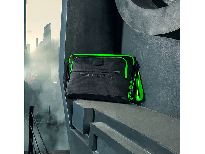 ラップトップ・カバー・15"