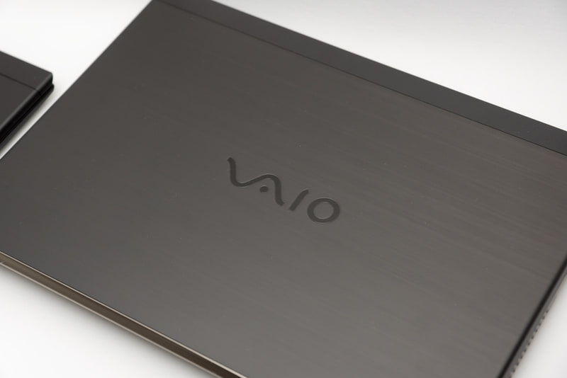 先代の天板。うっすら繊維の模様が見える