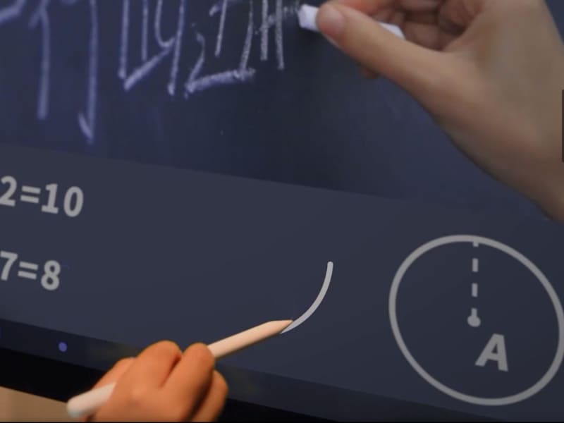 タッチ操作と筆圧感知に対応