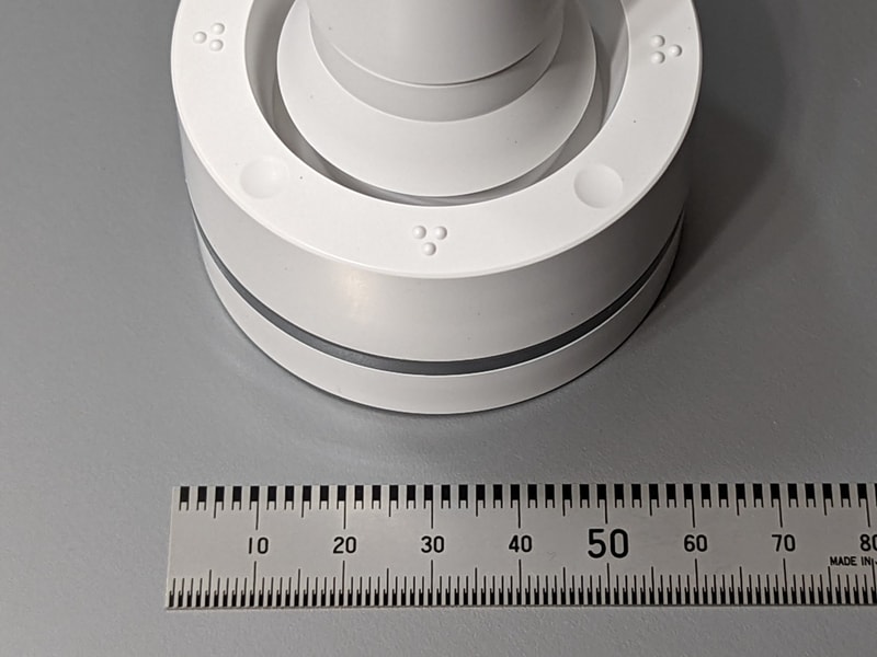 横幅。直径は実測60mmと、ペットボトルと同等のフットプリントだ