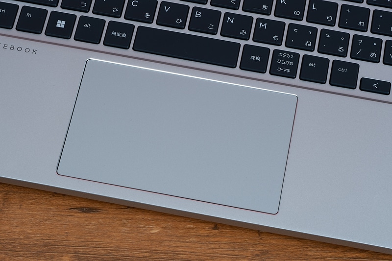 十分な大きさのパームレスト