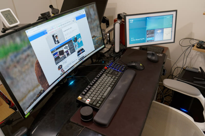 デスク周りの雰囲気はこんな感じに