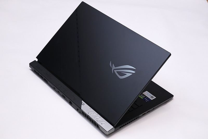 少し開いたところ