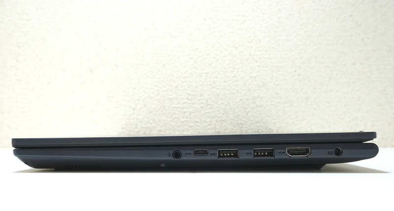 右側面には、Type-CやUSB 3.0ポート、HDMIなどを備える
