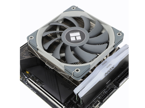 Thermalright、LGA1700対応の低背CPUクーラー - PC Watch