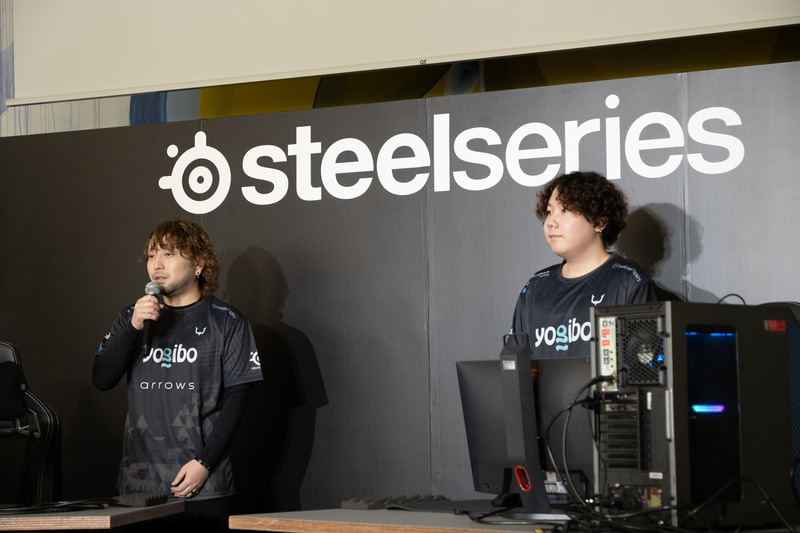 takej選手(左)とReita選手(右)によるVALORANTでのプレイデモ