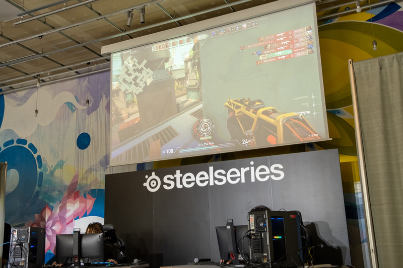 takej選手(左)とReita選手(右)によるVALORANTでのプレイデモ