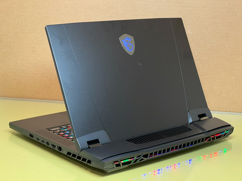 MSI Titan GT77 12UHS