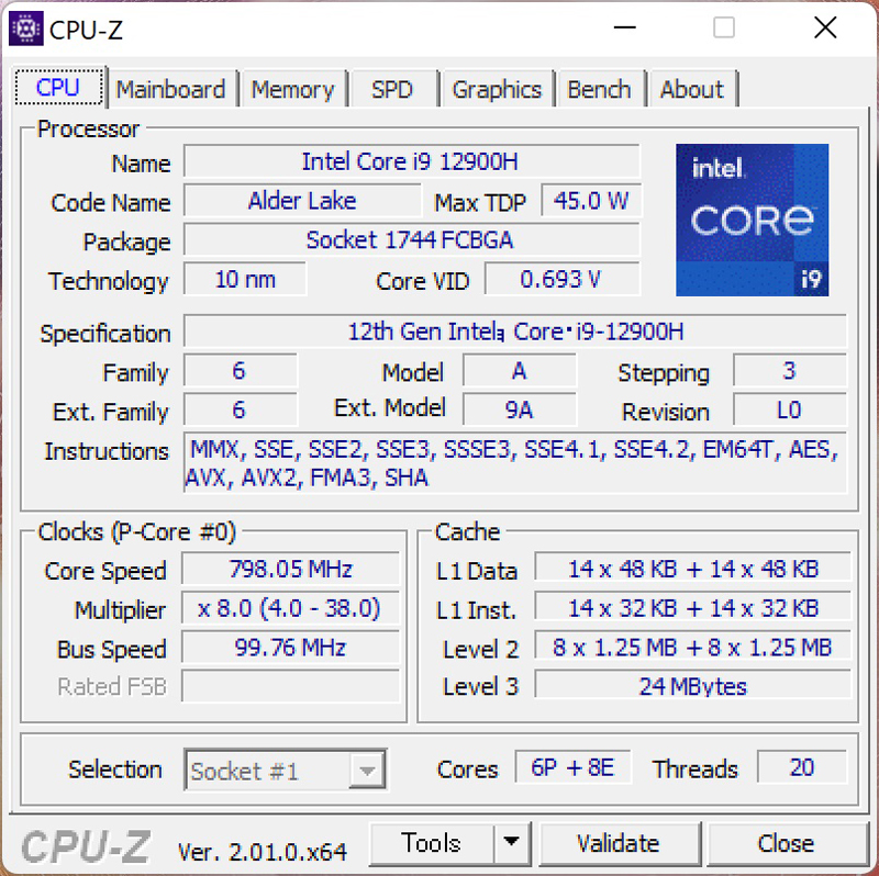 搭載しているCPUは最新世代の第12世代Core i9-12900H。通常の処理はP-coreが行ない、単純な処理などは低消費電力のE-coreが行なうハイブリッドアーキテクチャを採用したマルチタスクに強いCPUだ