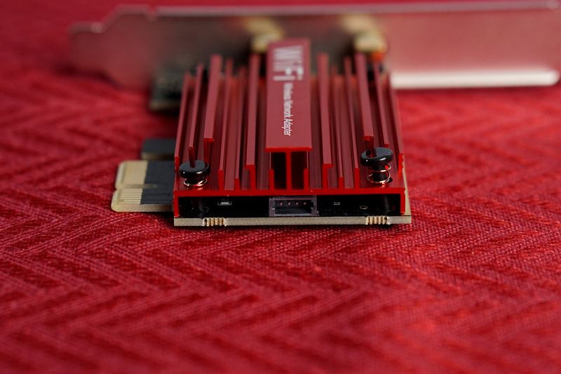 USBケーブルを挿すコネクタ