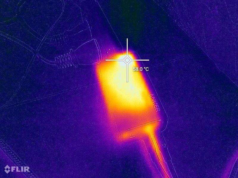 10分間負荷時の最大温度は58℃程度と、735 Chargerと比較してやや高い(室温26℃)