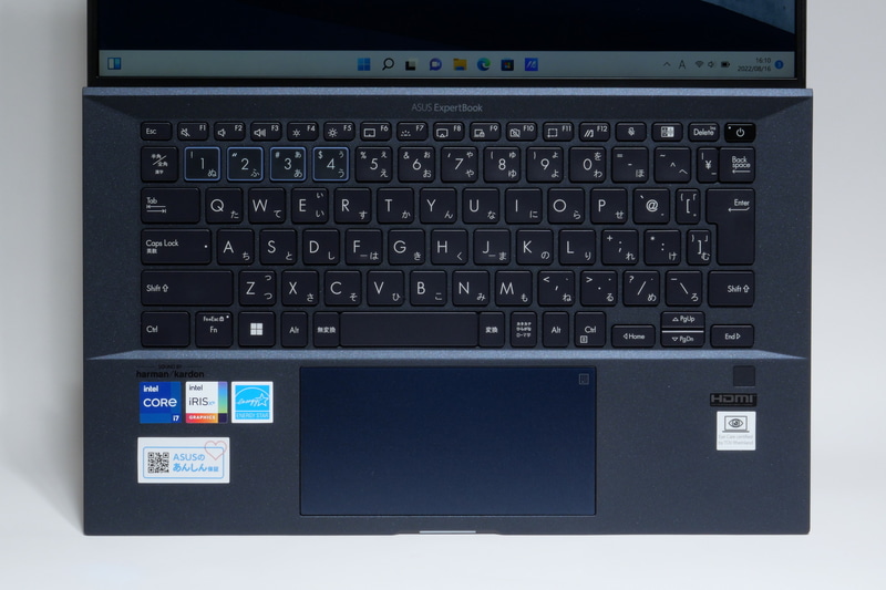 アイソレーションタイプの日本語キーボードを搭載