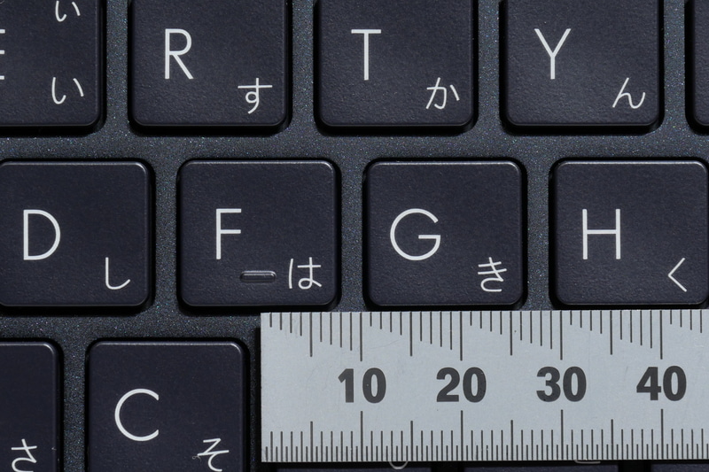 主要キーのキーピッチは約19mmフルピッチを確保