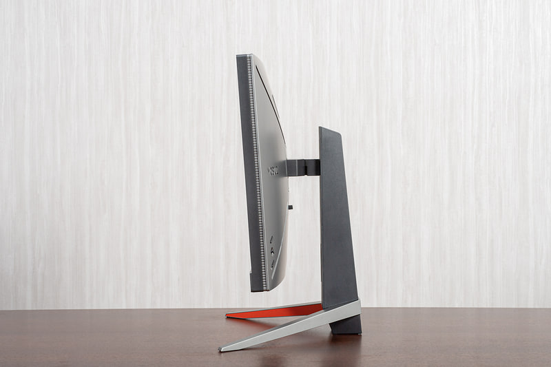 チルトは上15度、下5度