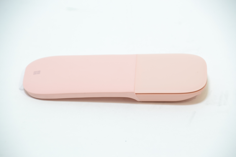 横から見ると非常に薄い