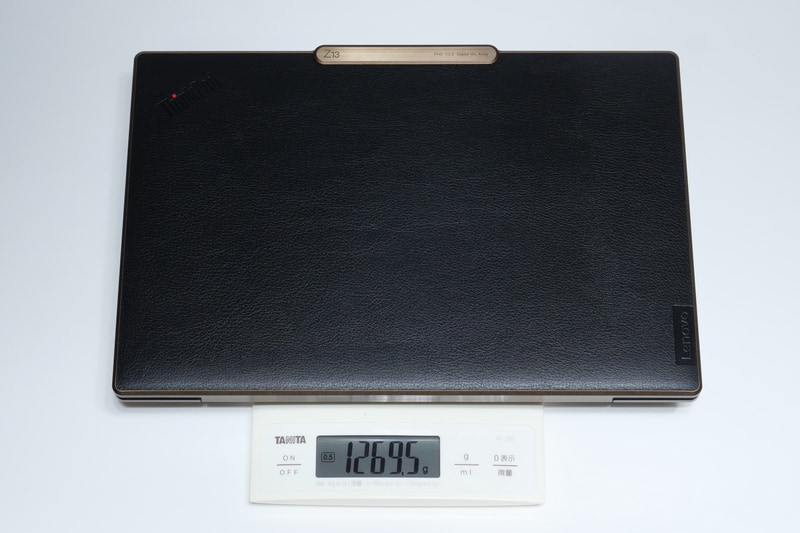 試用機の実測の重量は、最軽量スペックではなかったこともあり、1,269.5gだった