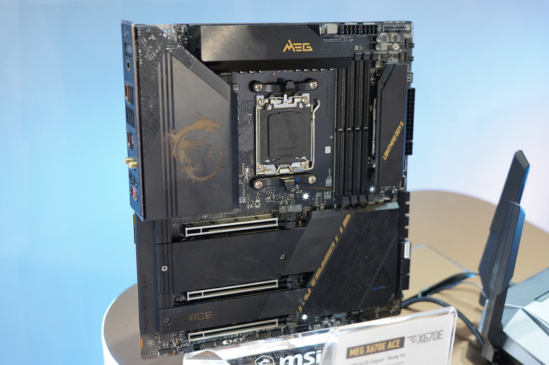 MSIのSocket AM5マザーボードMEG X670E ACE