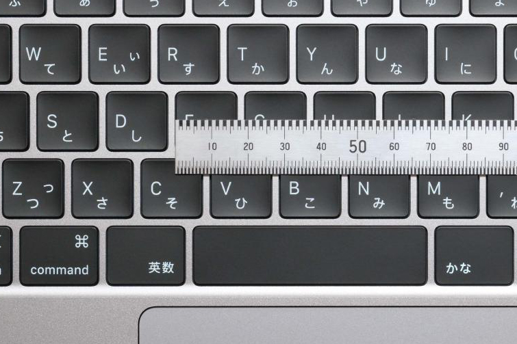 キーピッチは実測19mm前後