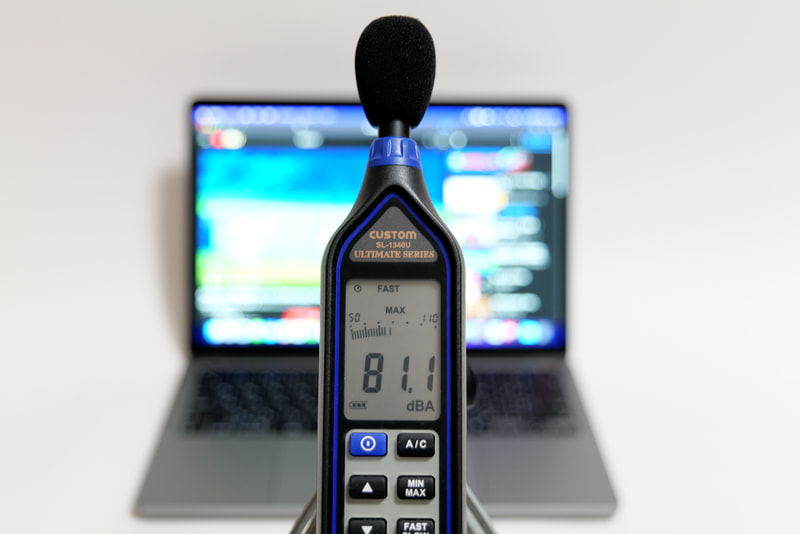 YouTubeで公開されている「前前前世(movie ver.) RADWIMPS MV」を最大ボリュームで再生した際の音圧レベルは最大81.1dB(50cmの距離で測定)