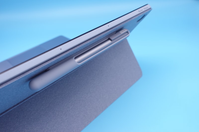 背面のペンホルダー