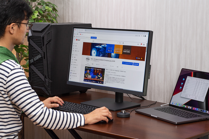 KVM機能が備わっているので、デスクトップPCとノートPCなど2台のPCでマウスやキーボードといったUSBデバイスを共有ができる