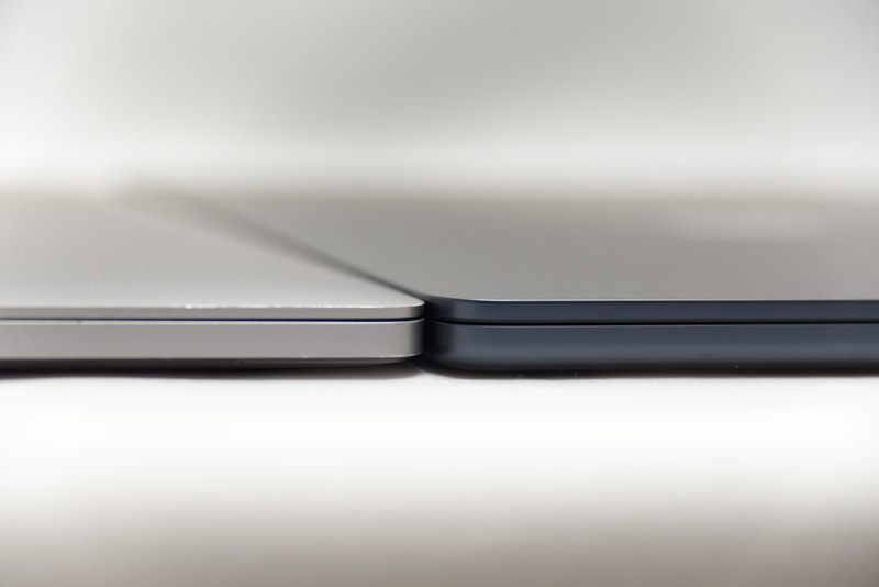 薄さはMacBook Proの勝ち。でもこれくらいなら誤差みたいなもの
