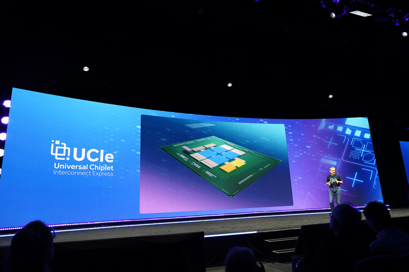 複数のファウンダリで製造したチップが1つのパッケージに