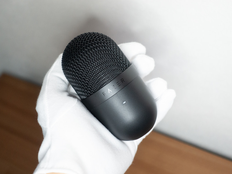 スタンドとケーブル未装着時のサイズ/重量は実測で約55×55×106mm(同)/約116gだ