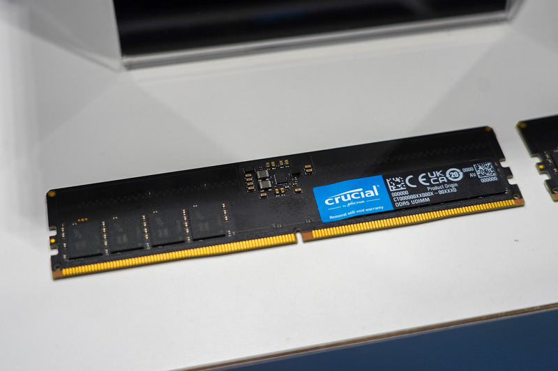 Micronが展示したJEDECスペックのDDR5-5600メモリモジュール