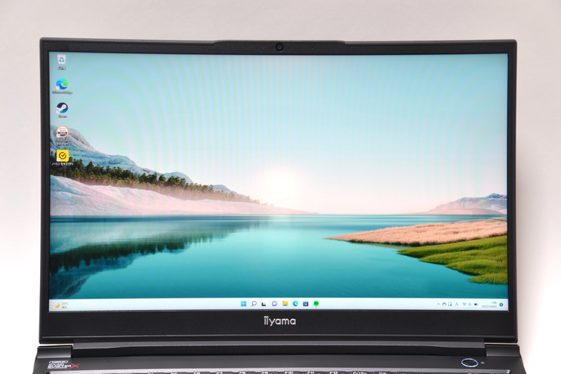 ディスプレイは発色がよく鮮やか