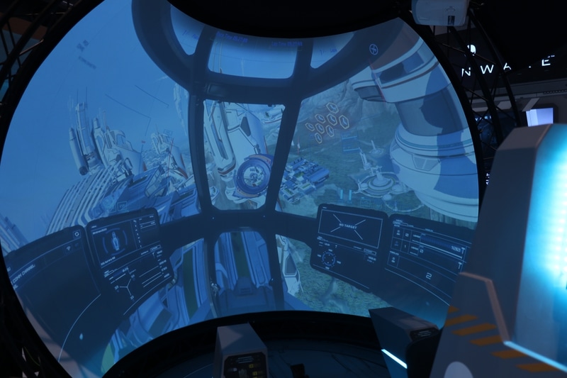 半球ドームに投影されたプレイスペースは圧巻