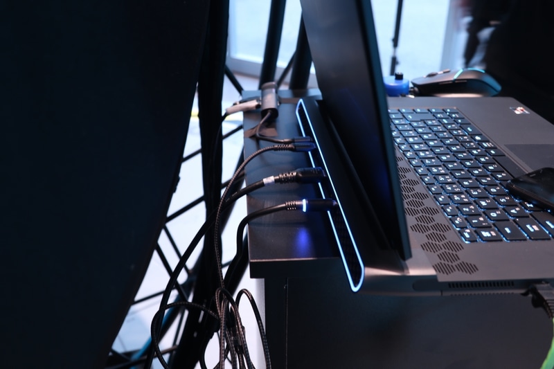 実際はAlienware x17で動作させているというからには驚きだ
