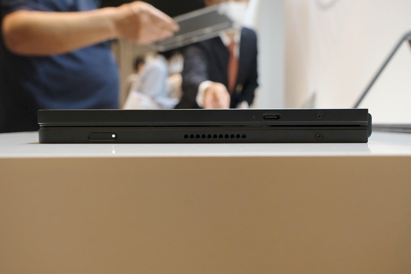 閉じても隙間はほとんどない