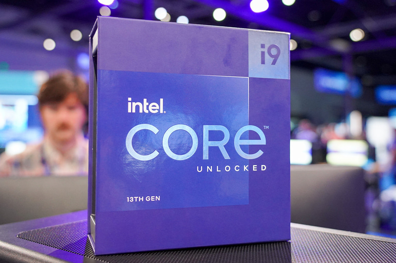 リテール版Core i9-13900Kのパッケージ