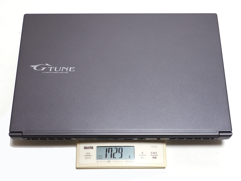 重量は実測でも1.73kgほど