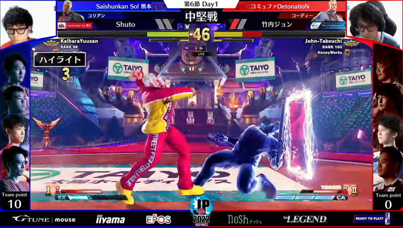 Shutoユリアン VS 竹内ジョンコーディーの中堅戦は互角の攻め合いの熱い展開が続く