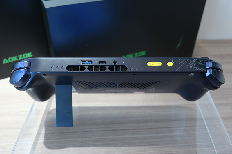 本体上部のインターフェイス