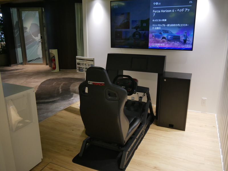 レーシングゲームのForza Horizon 4もプレイできる