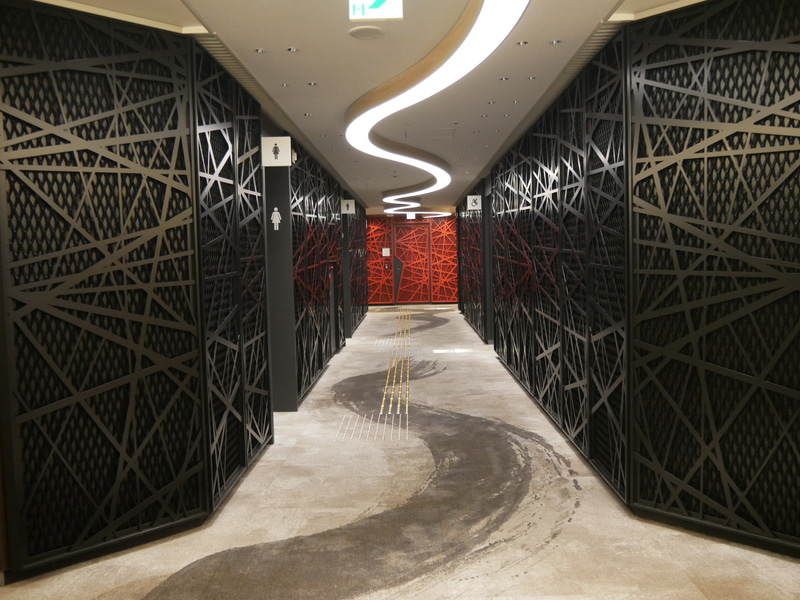 トイレに至る通路部分もデザインされている